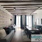 Urban Flat 108 - Stunning 4 Bdr Flat In * Paris
