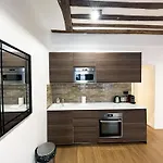 Urban Flat 108 - Stunning 4 Bdr Flat In Paris