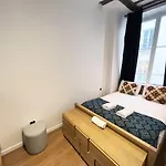 Apartment Urban Flat 108 - Stunning 4 Bdr Flat In