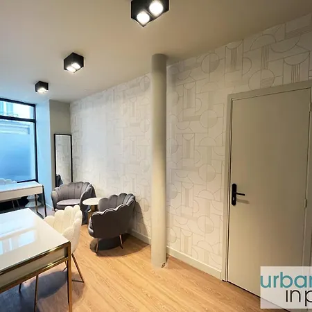 Urban Flat 108 - Stunning 4 Bdr Flat In * Paris