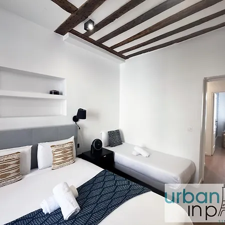 Urban Flat 108 - Stunning 4 Bdr Flat In *