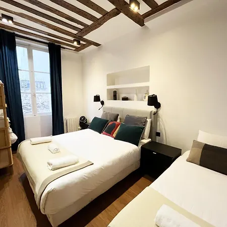 Apartment Urban Flat 108 - Stunning 4 Bdr Flat In Paris