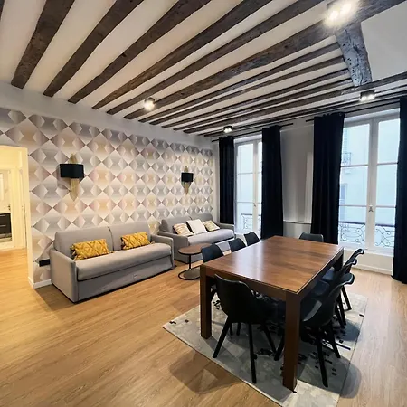Urban Flat 108 - Stunning 4 Bdr Flat In Apartment Paris