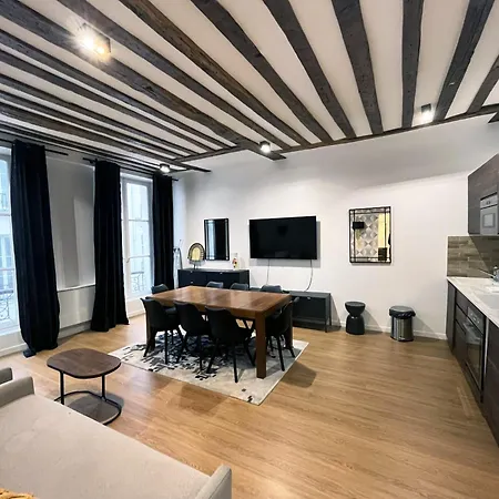 Urban Flat 108 - Stunning 4 Bdr Flat In *