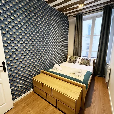 Urban Flat 108 - Stunning 4 Bdr Flat In * Paris