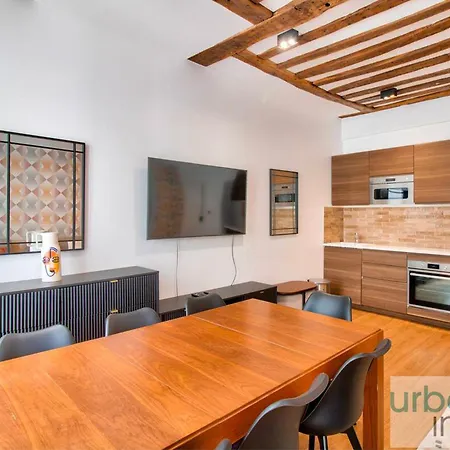 Urban Flat 108 - Stunning 4 Bdr Flat In Appartamento Parigi