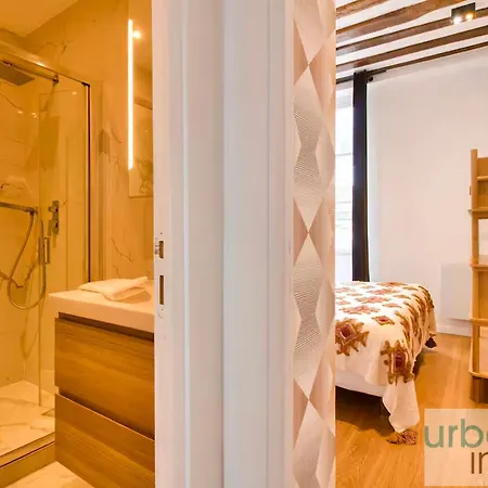 Urban Flat 108 - Stunning 4 Bdr Flat In Appartamento Parigi