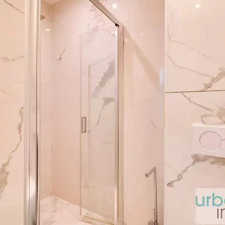 Appartamento Urban Flat 108 - Stunning 4 Bdr Flat In