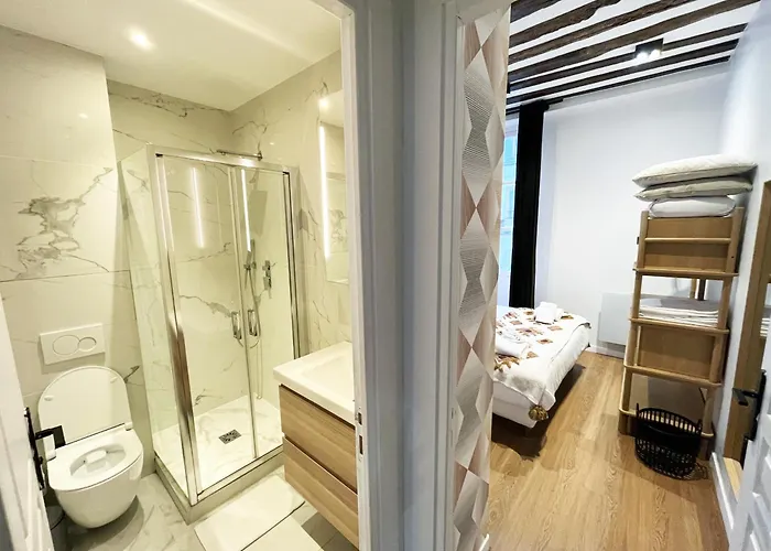 Apartman Urban Flat 108 - Stunning 4 Bdr Flat In *