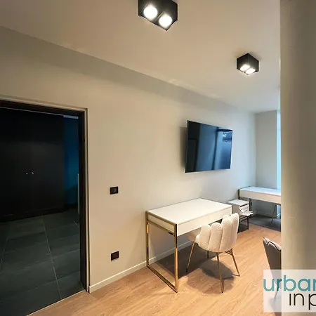 Urban Flat 108 - Stunning 4 Bdr Flat In *
